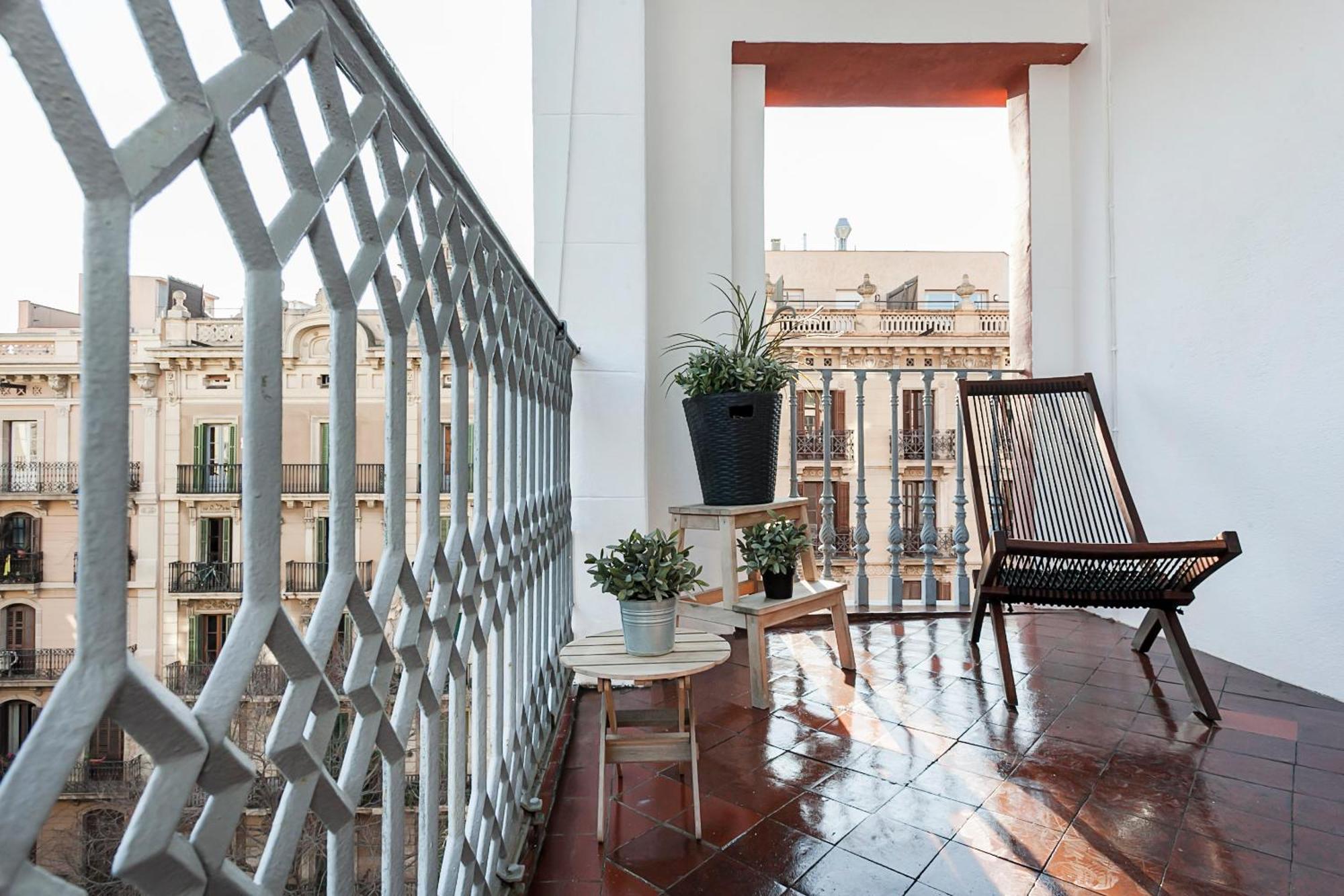 Beautiful Apartment With Terrace In Barcelona Exterior photo