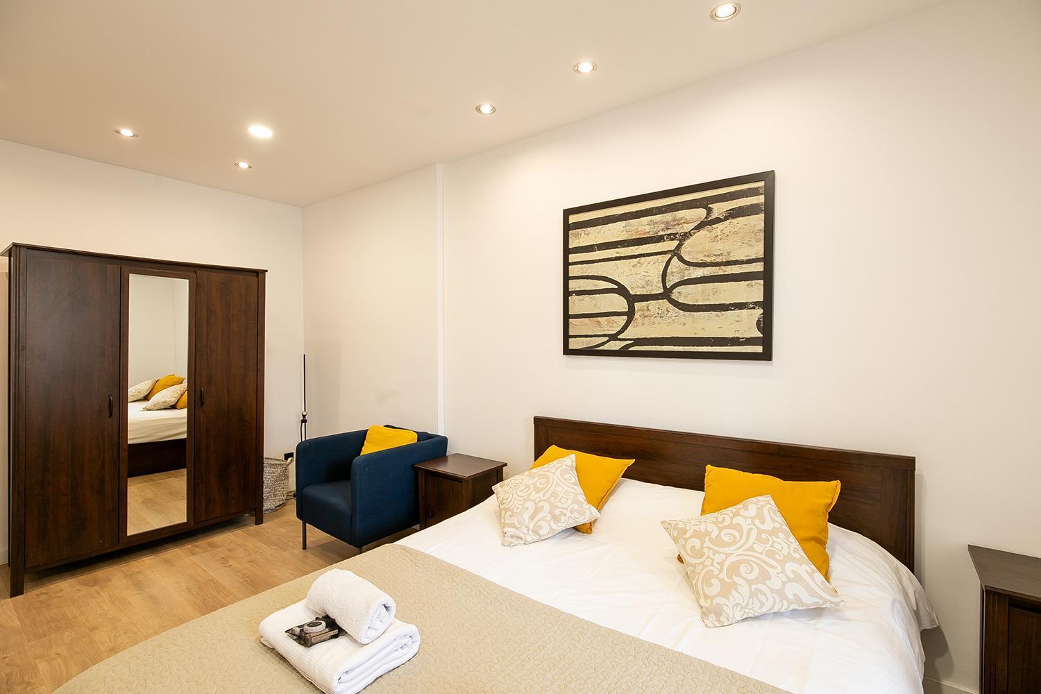 Beautiful Apartment With Terrace In Barcelona Exterior photo